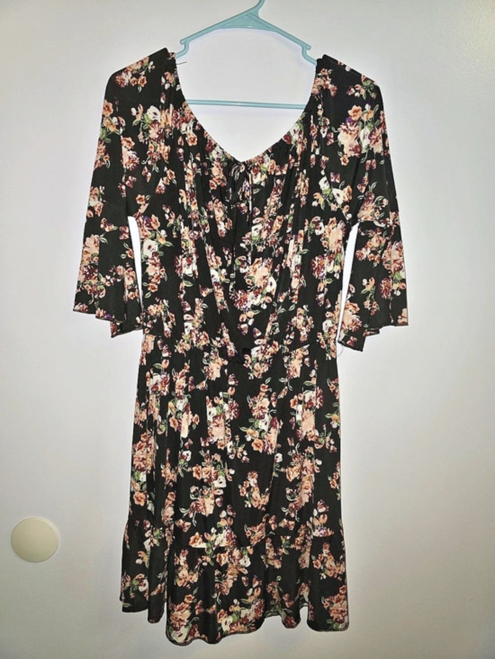 Sheila Rose Floral Mini Dress in Black & Pink Size Large NWT